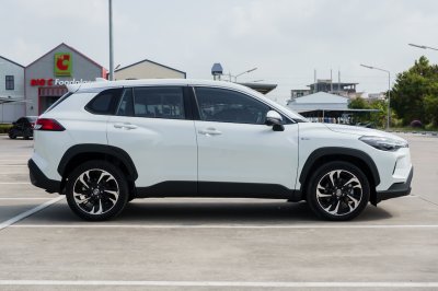 TOYOTA COROLLA CROSS 1.8 HEV PREMIUM AT ปี2025 (ชุดจด-3799)