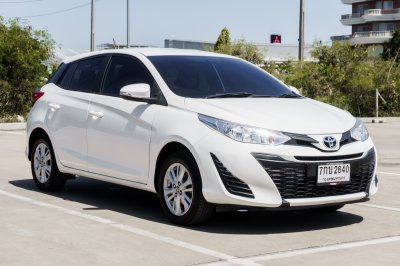 TOYOTA YARIS 1.2 E AT ปี2018 (7กบ2640)