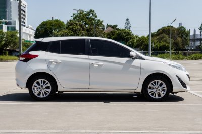 TOYOTA YARIS 1.2 E AT ปี2018 (7กบ2640)