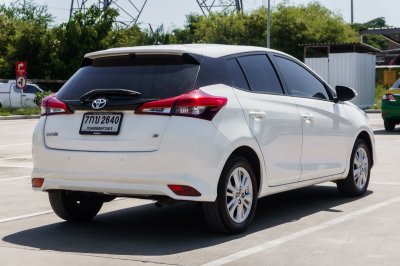 TOYOTA YARIS 1.2 E AT ปี2018 (7กบ2640)