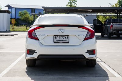 HONDA CIVIC 1.8 EL AT ปี2017 (6กธ7743)