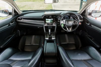 HONDA CIVIC 1.8 EL ปี2019 (กว7498)