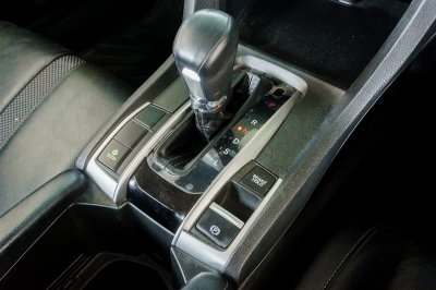 HONDA CIVIC 1.8 EL ปี2019 (กว7498)