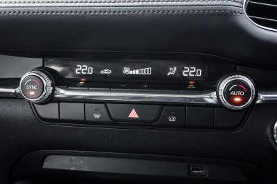 MAZDA 3 2.0 SP AT ปี2019 (5ขฎ586)