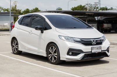 HONDA JAZZ 1.5 GK RS AT ปี2019 (8กว8626)