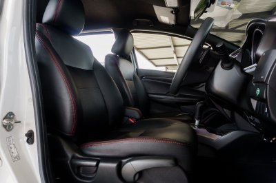 HONDA JAZZ 1.5 GK RS AT ปี2019 (8กว8626)