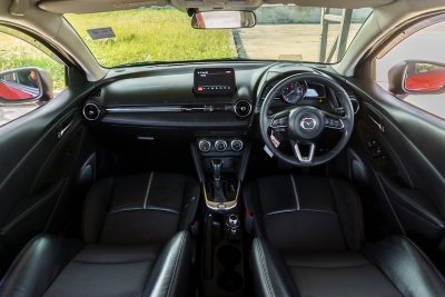 MAZDA 2 1.3 S LEATHER ปี2022 (2ขฮ3215)