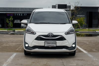 TOYOTA SIENTA 1.5 V ปี2020 (1ขล6300)