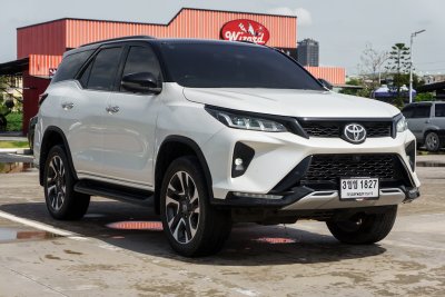 TOYOTA FORTUNER 2.4 LEGENDER ปี2022 (3ขช1827)