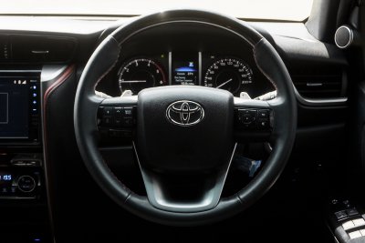 TOYOTA FORTUNER 2.4 LEGENDER ปี2022 (3ขช1827)