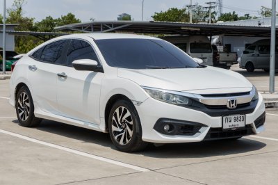 HONDA CIVIC 1.8 EL ปี2018 (กน9833)