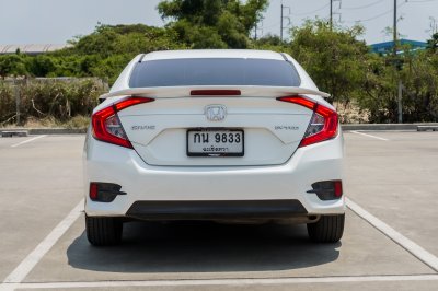 HONDA CIVIC 1.8 EL ปี2018 (กน9833)