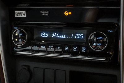 TOYOTA FORTUNER 2.4 LEGENDER ปี2022 (3ขช1827)