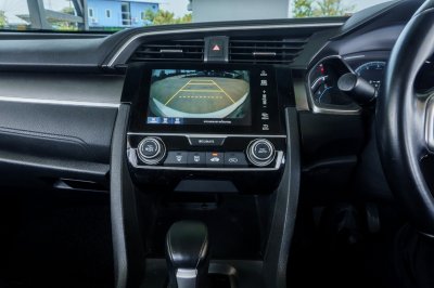 HONDA CIVIC 1.8 EL ปี2018 (กน9833)