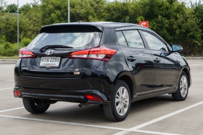 TOYOTA YARIS 1.2 E AT ปี 2017 (6กย2250)