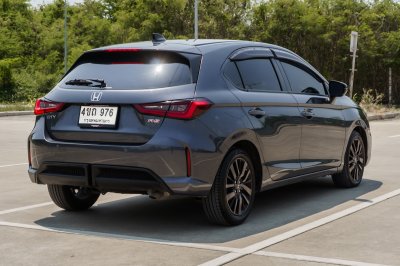 HONDA CITY 1.0 RS (5ประตู) AT ปี2022 จด2023 (4ขถ976)
