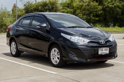 TOYOTA YARIS ATIV 1.2 E AT ปี 2018 (7กฒ496)