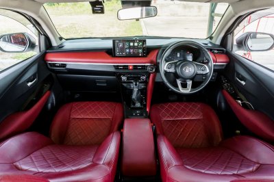 TOYOTA YARIS ATIV 1.2 PREMIUM LUXURY ปี2023 จด2024 (5ขช5113)