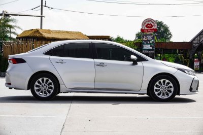 TOYOTA ALTIS 1.6 G (NEW) AT ปี2019 (9กง7717)
