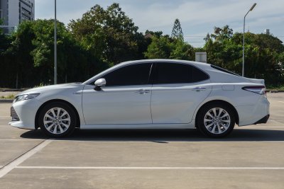 TOYOTA CAMRY 2.5 HYBRID PREMIUM ปี2020 (6ขฮ8374)
