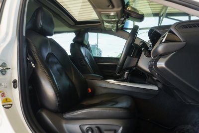 TOYOTA CAMRY 2.5 HYBRID PREMIUM ปี2020 (6ขฮ8374)