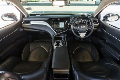 TOYOTA CAMRY 2.5 HYBRID PREMIUM ปี2020 (6ขฮ8374)
