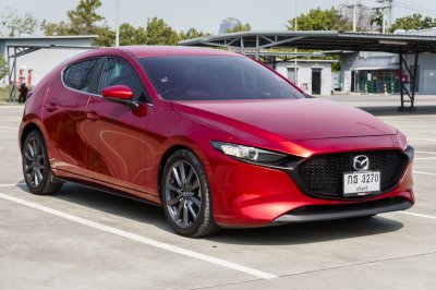 MAZDA 3 2.0 S SPORT ปี2019 (6ขฌ8566)