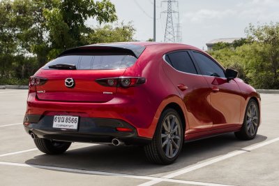 MAZDA 3 2.0 S SPORT ปี2019 (6ขฌ8566)