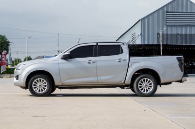 ISUZU D-MAX CAB 4 1.9 L DA AT 2022 จด 2023 (ขฉ8410)