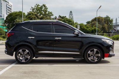 MG ZS 1.5 X SUNROOF AT ปี2018 (กร5301)