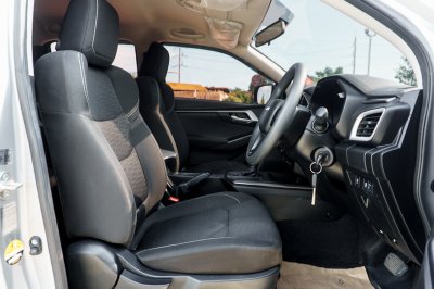 ISUZU D-MAX CAB 4 1.9 L DA AT 2022 จด 2023 (ขฉ8410)