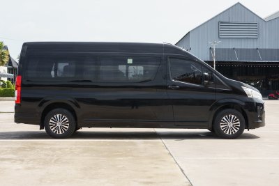 TOYOTA COMMUTER 2.8 DIESEL MT 2019 จด 2020 (1นก425)