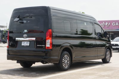 TOYOTA COMMUTER 2.8 DIESEL MT 2019 จด 2020 (1นก425)