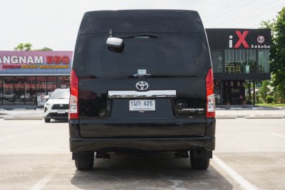 TOYOTA COMMUTER 2.8 DIESEL MT 2019 จด 2020 (1นก425)