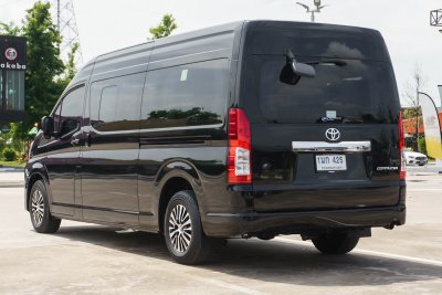 TOYOTA COMMUTER 2.8 DIESEL MT 2019 จด 2020 (1นก425)