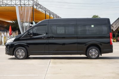 TOYOTA COMMUTER 2.8 DIESEL MT 2019 จด 2020 (1นก425)