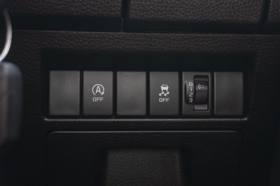 ISUZU D-MAX CAB 4 1.9 L DA AT 2022 จด 2023 (ขฉ8410)