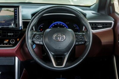 TOYOTA COROLLA CROSS 1.8 HEV PREMIUM SAFETY AT ปี2021 (2ขร9654)