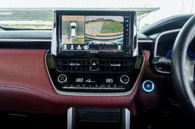 TOYOTA COROLLA CROSS 1.8 HEV PREMIUM SAFETY AT ปี2021 (2ขร9654)