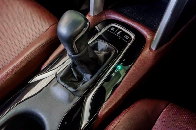 TOYOTA COROLLA CROSS 1.8 HEV PREMIUM SAFETY AT ปี2021 (2ขร9654)