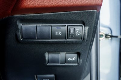 TOYOTA COROLLA CROSS 1.8 HEV PREMIUM SAFETY AT ปี2021 (2ขร9654)