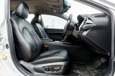 TOYOTA CAMRY 2.0 G AT 2018 (5กณ8135)