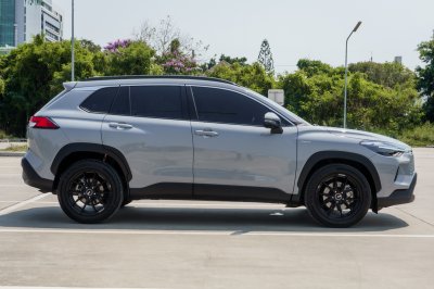 TOYOTA COROLLA CROSS 1.8 HEV PREMIUM LUXURY AT ปี2024 (5ขบ276)