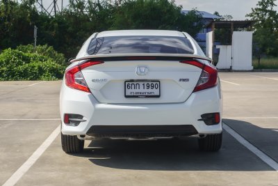 HONDA CIVIC 1.5 TURBO RS ปี2016 จด2017 (6กก1990)