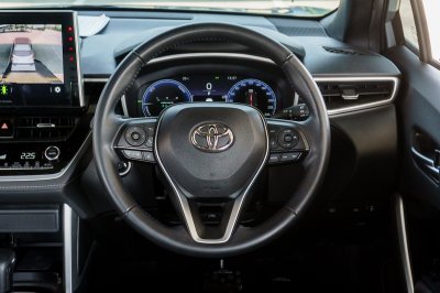 TOYOTA COROLLA CROSS 1.8 HEV PREMIUM LUXURY AT ปี2024 (5ขบ276)