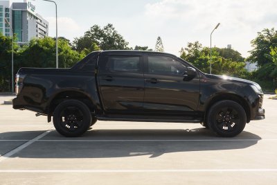 ISUZU D-MAX CAB4 1.9 HI-LANDER X-SERIES Z AT ปี2021 (ขง8624)