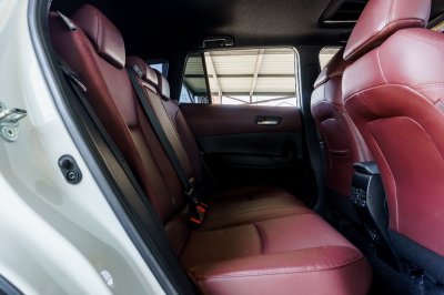 TOYOTA COROLLA CROSS 1.8 HEV PREMIUM SAFETY AT ปี2021 (2ขฆ4350)