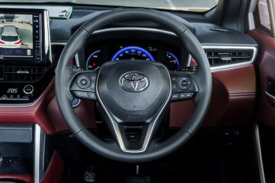 TOYOTA COROLLA CROSS 1.8 HEV PREMIUM SAFETY AT ปี2021 (2ขฆ4350)