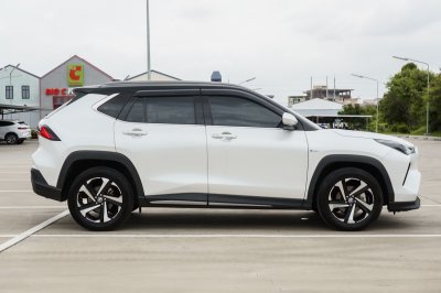 TOYOTA YARIS CROSS 1.5 HEV PREMIUM AT ปี2024 (5ขฒ3778)