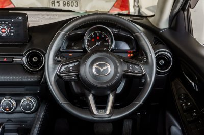 MAZDA 2 1.3 SPORTS HIGH CONNECT ปี2019 (8กศ5568)